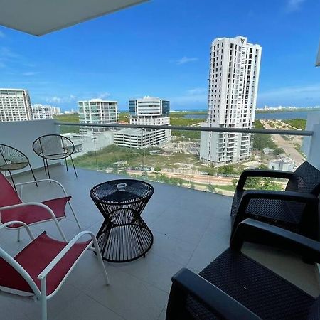 Malecon Americas By Andiani Travel Cancun Exterior photo