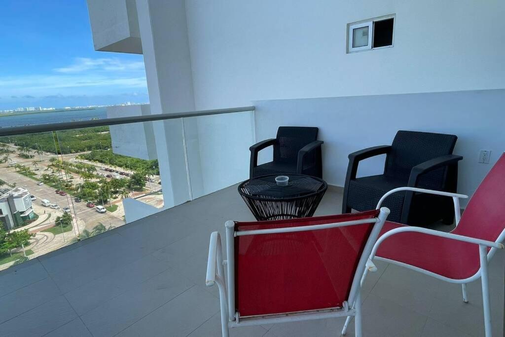 Malecon Americas By Andiani Travel Cancun Exterior photo
